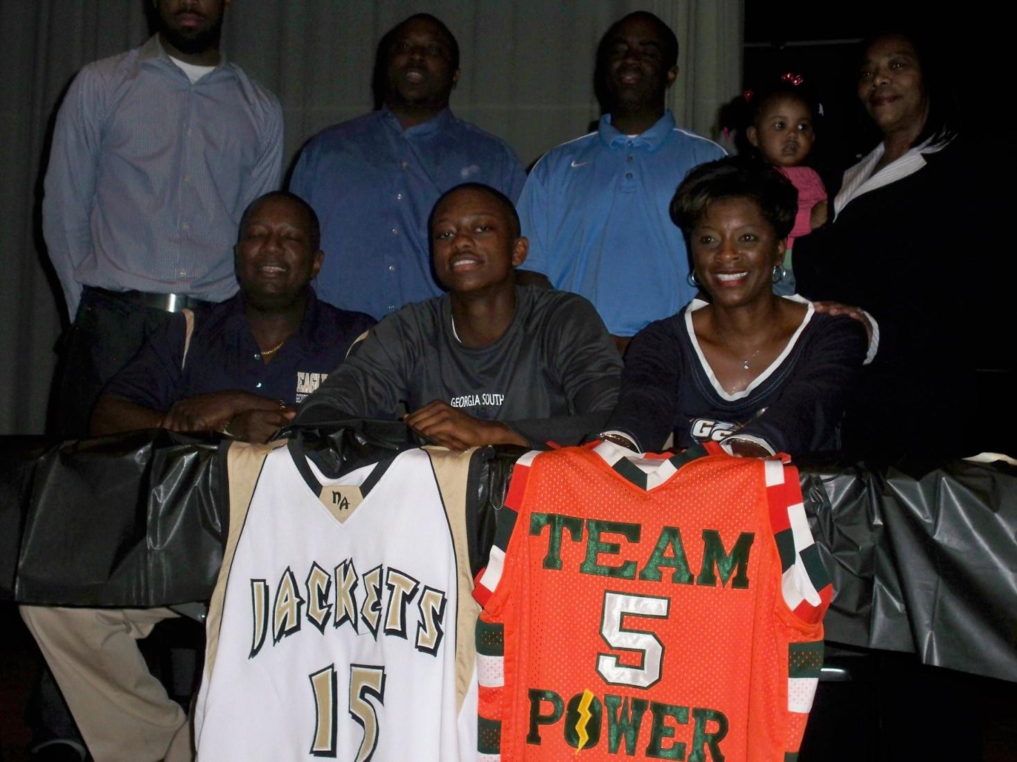 Team Power 2011 – “Jessie Pernell” Signs with Georgia Southern